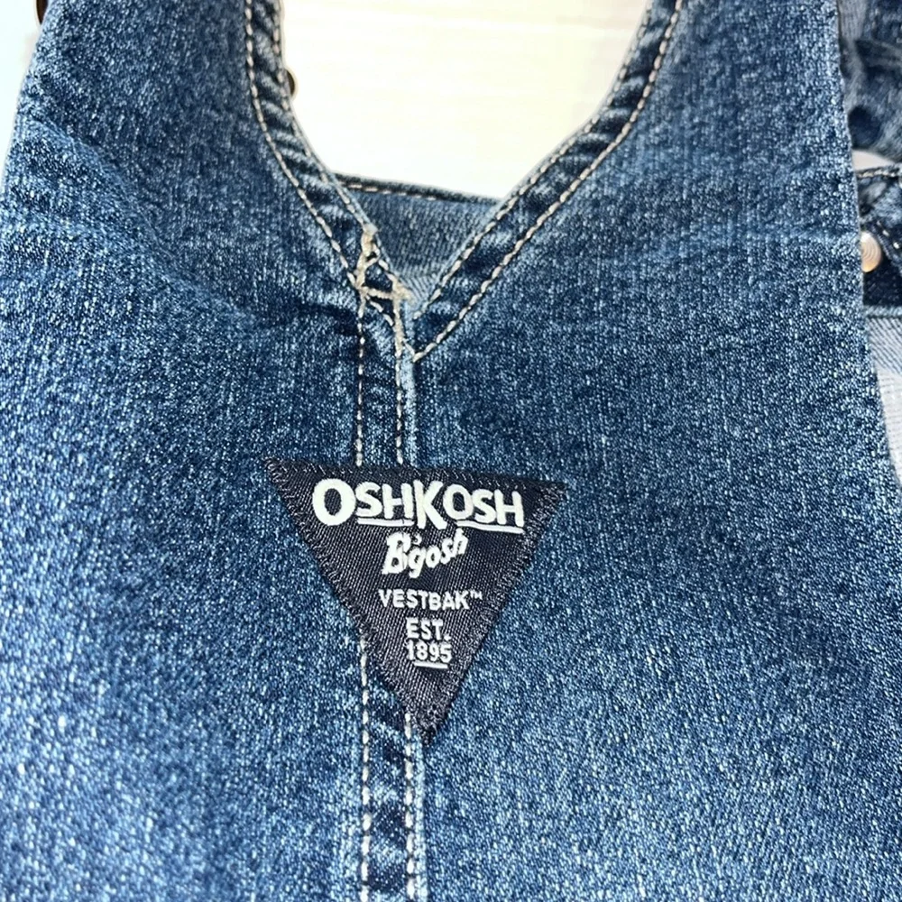 OshKosh B'gosh vestbak-2T- embroidered logo, adj. straps,  Blue denim, Overalls.